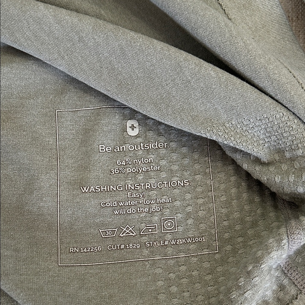Figs Salta Seamless Underscrub Women’s M Sage Green Long Sleeve Nurse Work - Picture 9 of 10